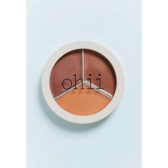 ohii Other - 🚫SOLD🚫 Host Pick 💫  NWT ohii soft glow highlighter - sheer- dewy -gold charge